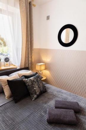 ClickTheFlat Szkolna Palace of Culture Apart Rooms Warsaw